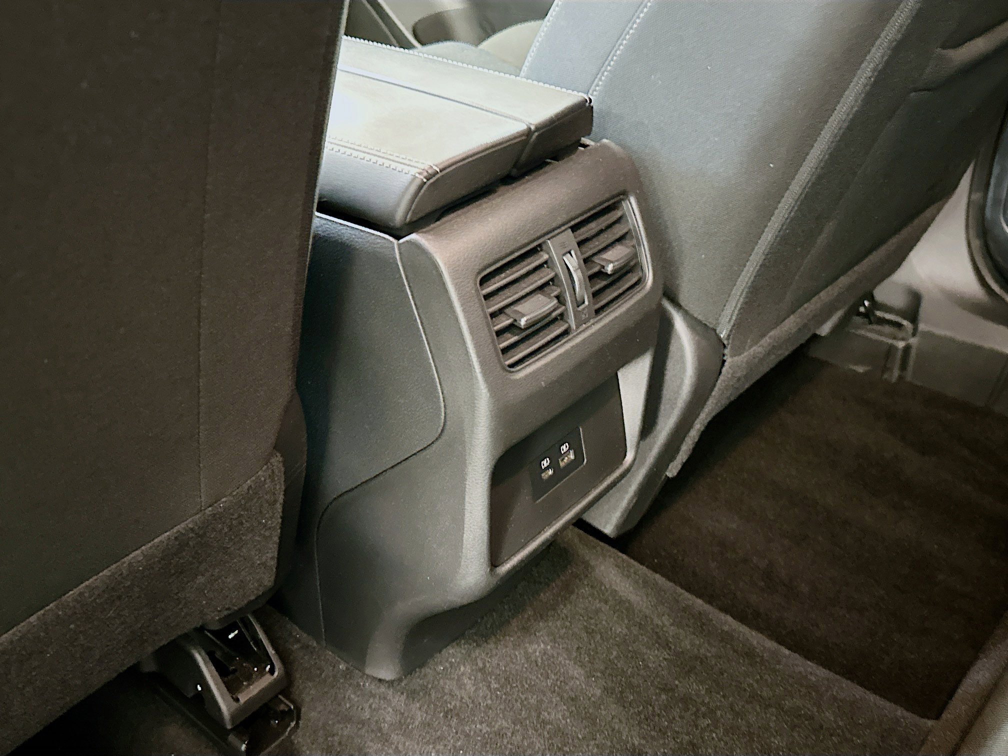 Used 2023 Nissan Rogue SV image 27