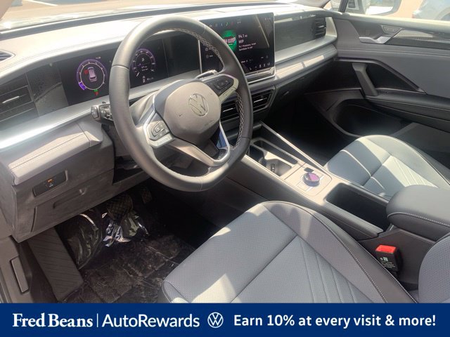 New 2025 Volkswagen Tiguan SE AWD/4WD image 7