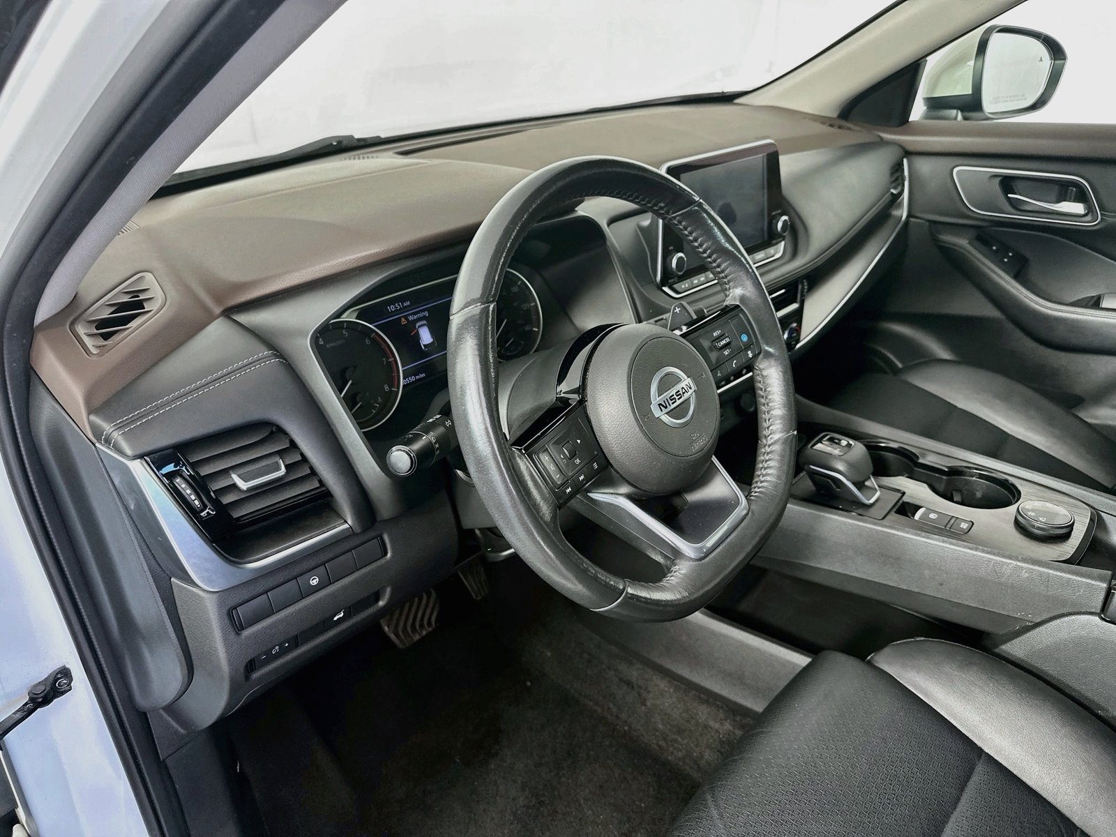 Used 2021 Nissan Rogue SV w/ Premium Package AWD/4WD image 9