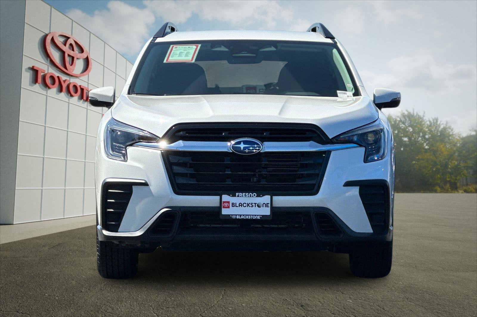 Used 2023 Subaru Ascent Premium w/ Convenience Package AWD/4WD image 8