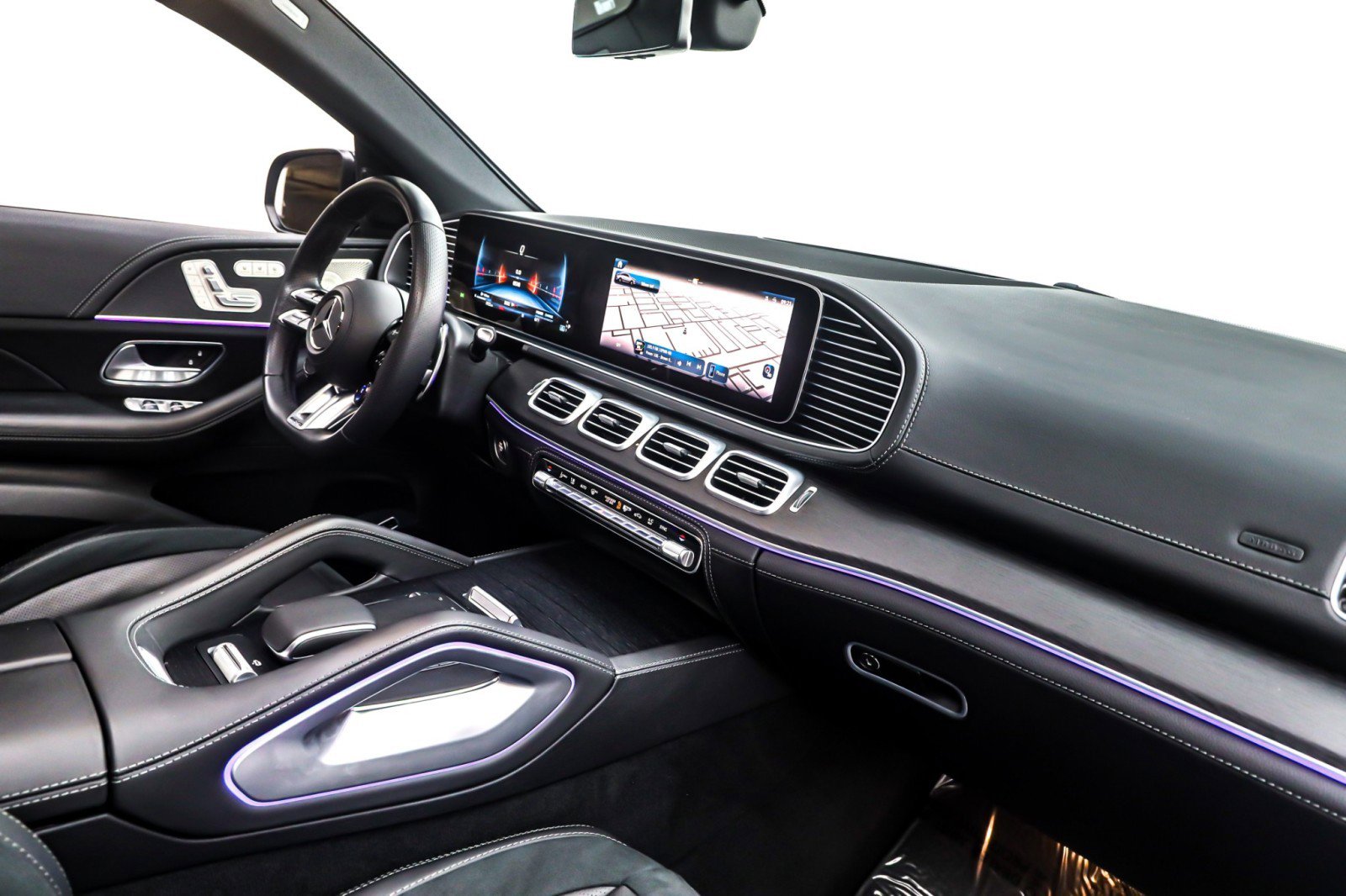 Used 2025 Mercedes-Benz GLE 53 AMG 4MATIC Coupe image 17