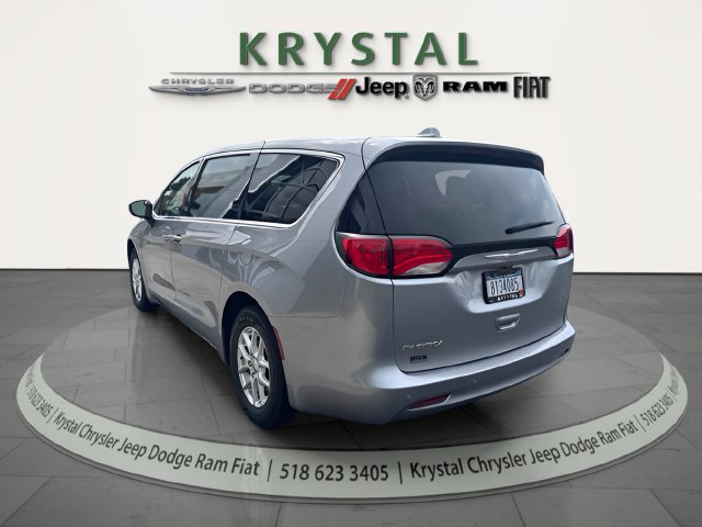 Certified 2018 Chrysler Pacifica Touring w/ Security Group FWD image 4