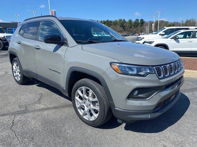 Certified 2023 Jeep Compass Latitude image 9