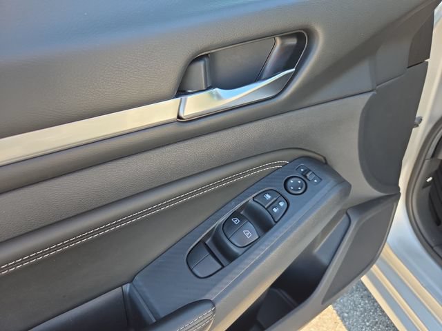 Used 2019 Nissan Altima 2.5 SV FWD image 10