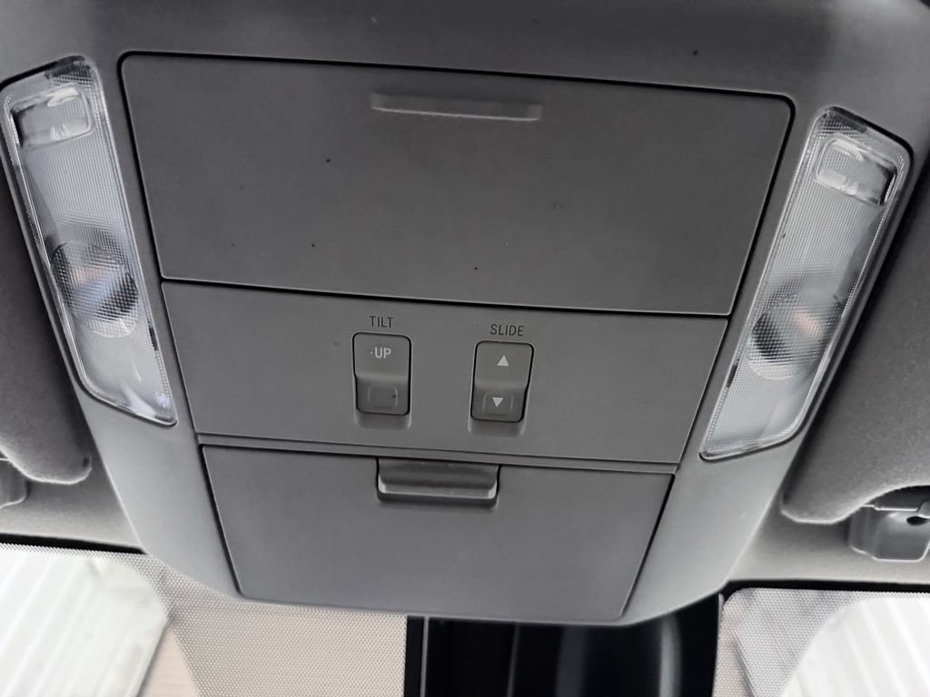 Used 2018 Toyota Sequoia Platinum AWD/4WD image 20
