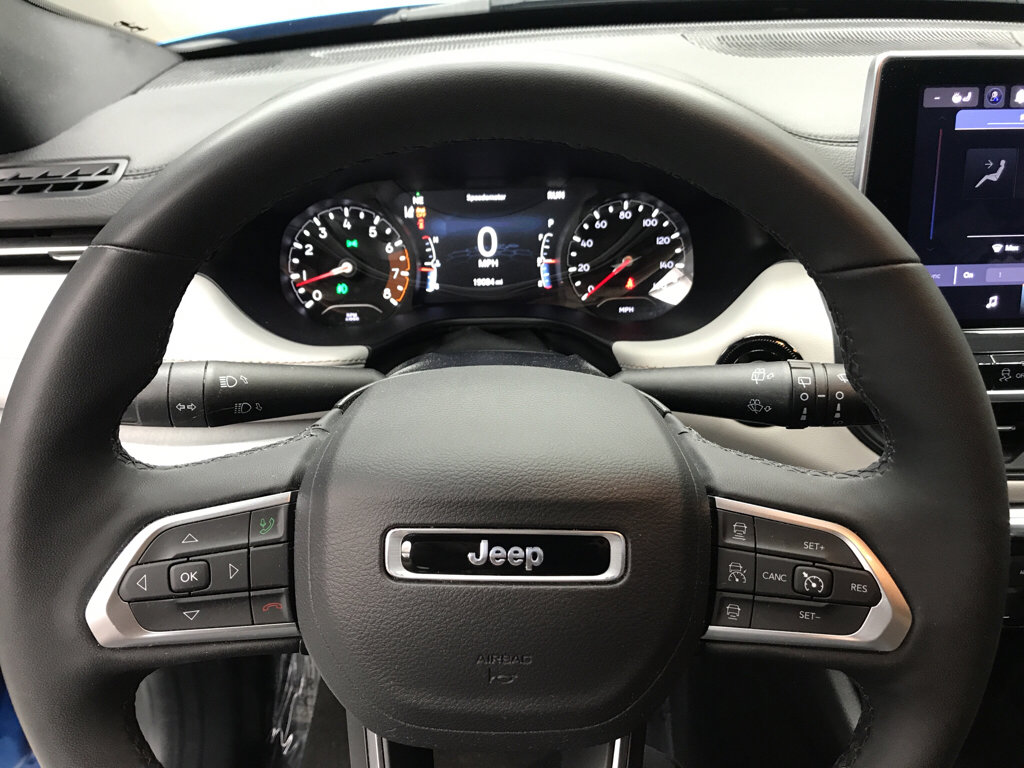 Used 2024 Jeep Compass Limited AWD/4WD image 12