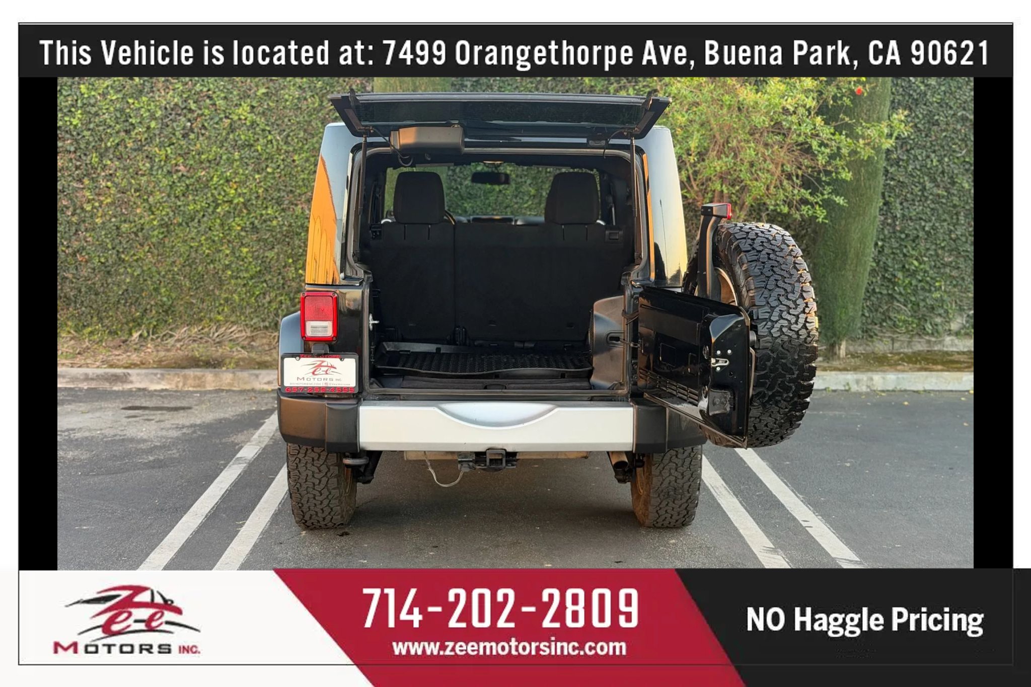 Used 2013 Jeep Wrangler Unlimited Sahara w/ Connectivity Group image 15