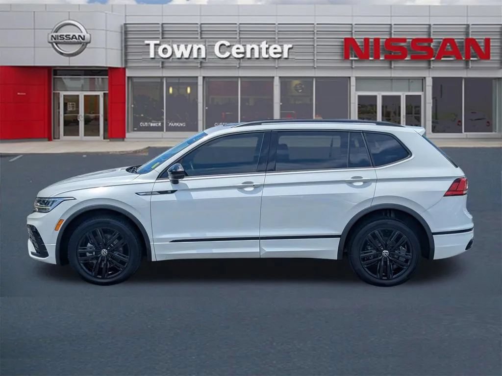 Used 2022 Volkswagen Tiguan SE R-Line FWD image 4