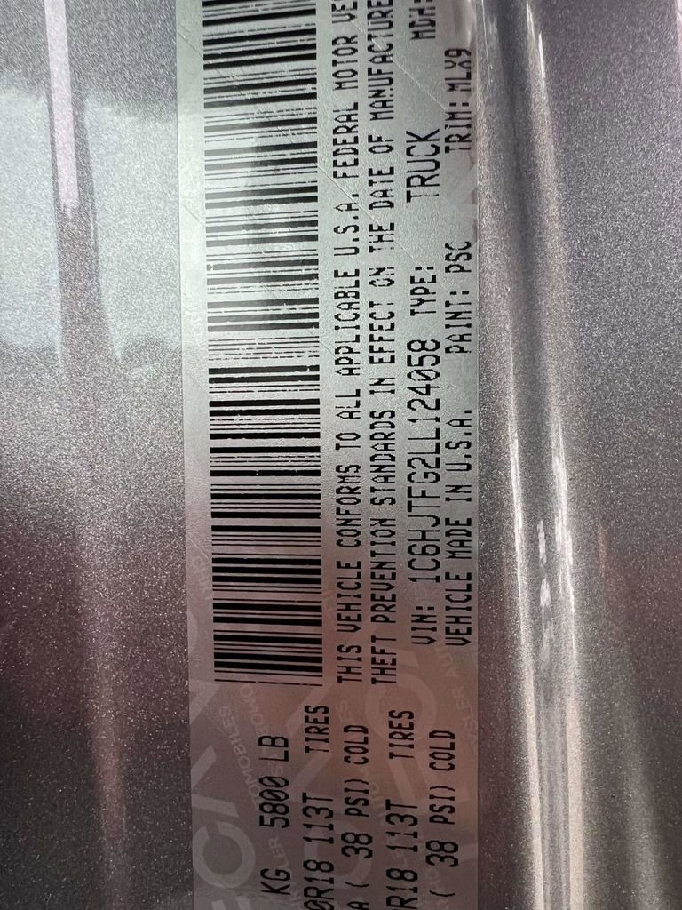 Certified 2020 Jeep Gladiator Overland image 26