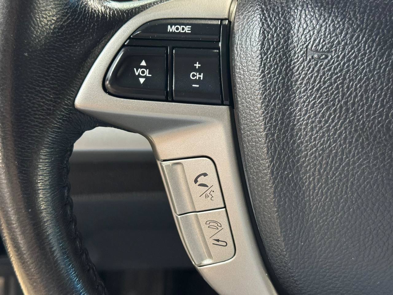 Used 2011 Honda Accord EX-L image 16