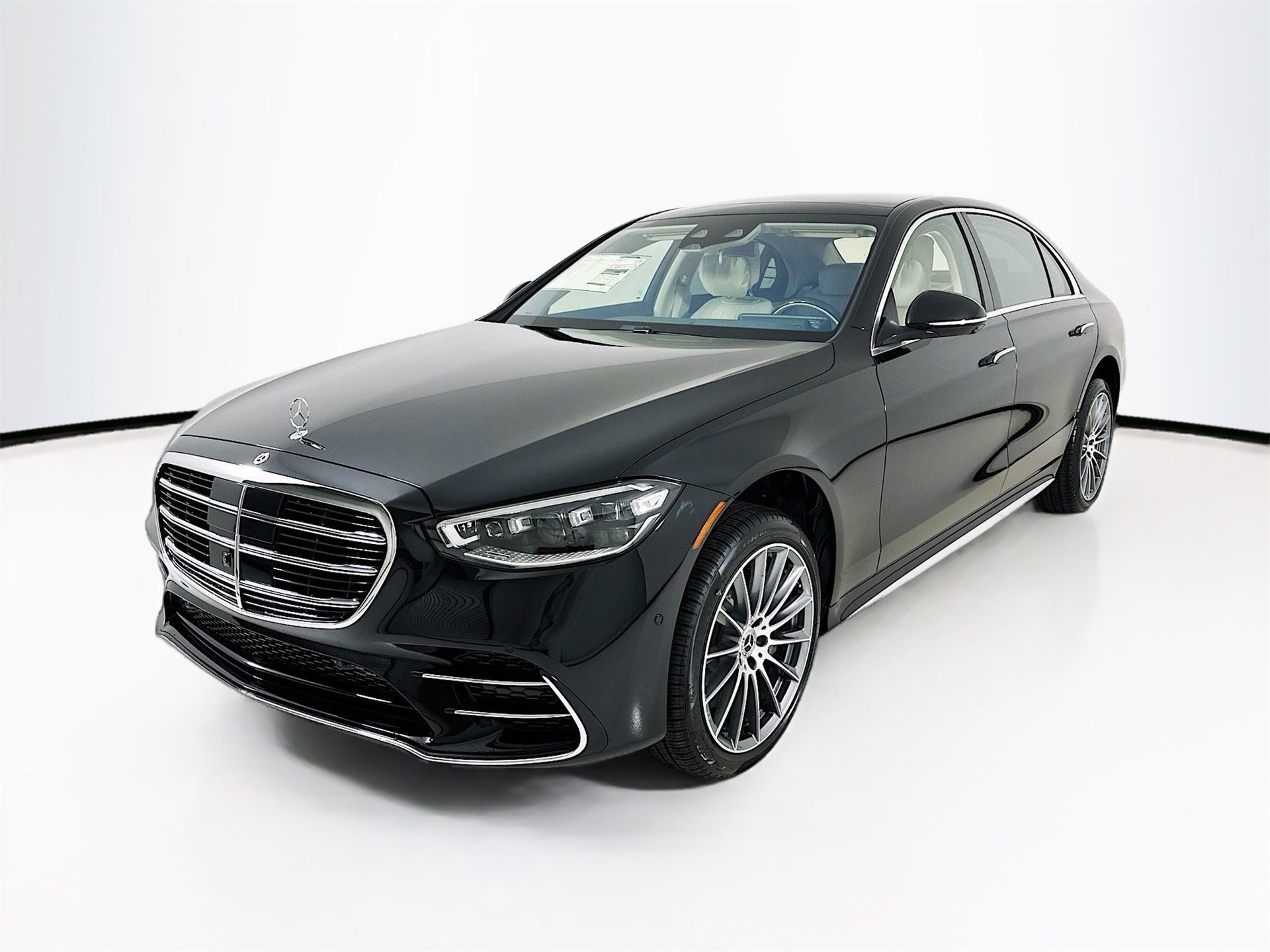 New 2026 Mercedes-Benz S 500 4MATIC image 3