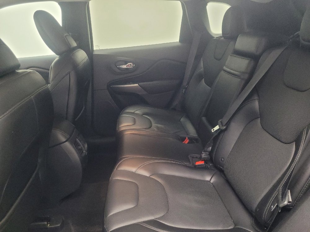 Used 2019 Jeep Cherokee Limited AWD/4WD image 18