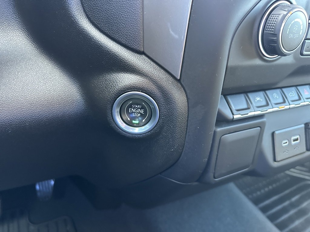 Used 2022 Chevrolet Silverado 1500 Custom image 5