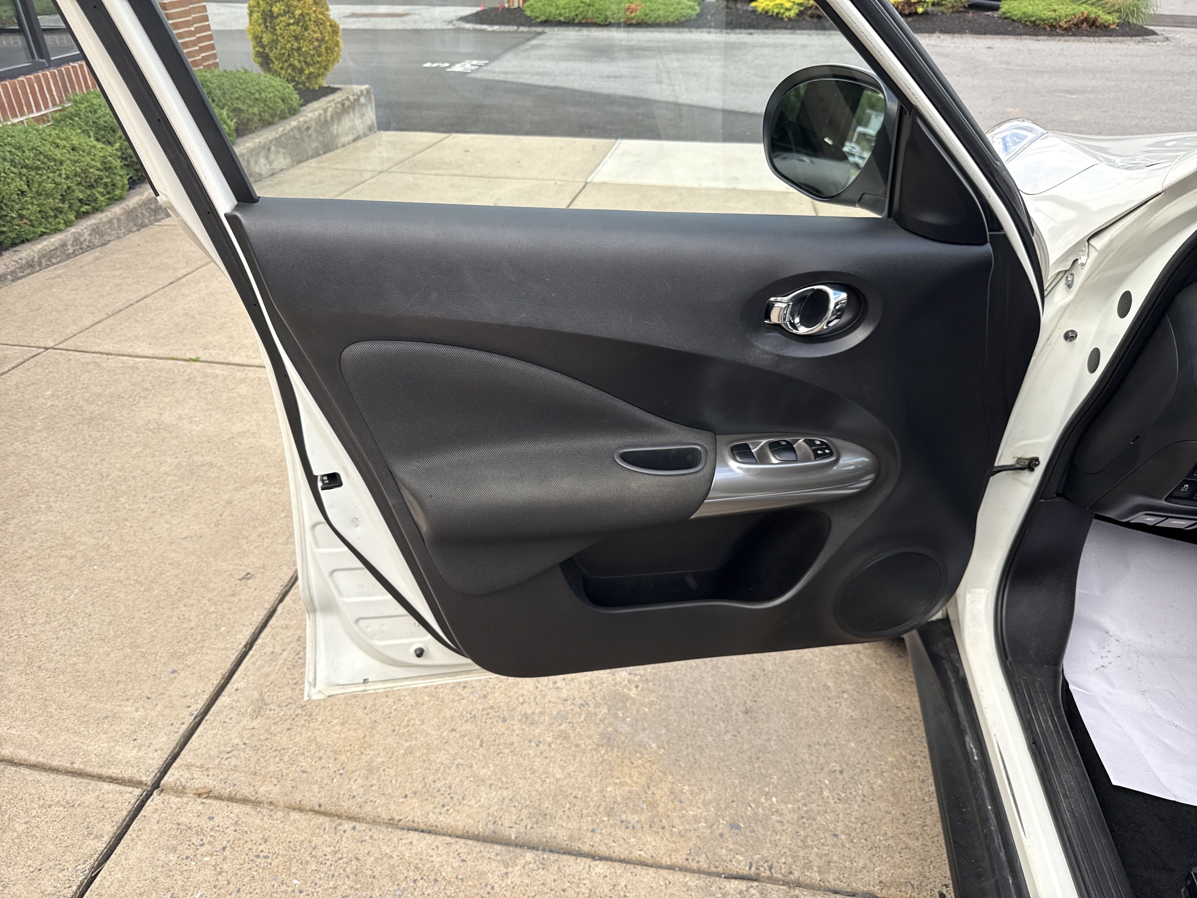 Used 2013 Nissan Juke SV AWD/4WD image 15