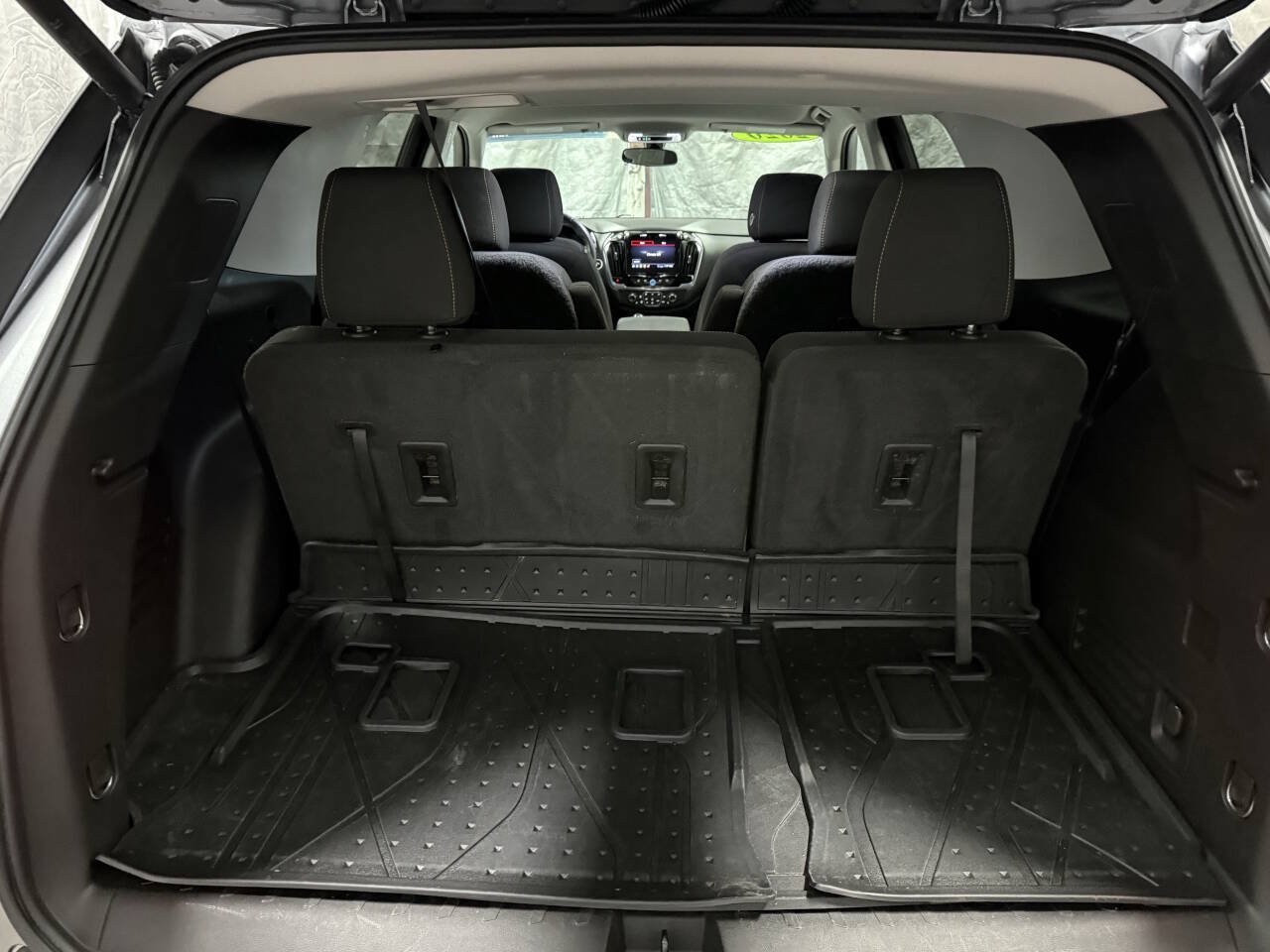 Used 2020 Chevrolet Traverse LT w/ LPO, Floor Liner Package AWD/4WD image 15