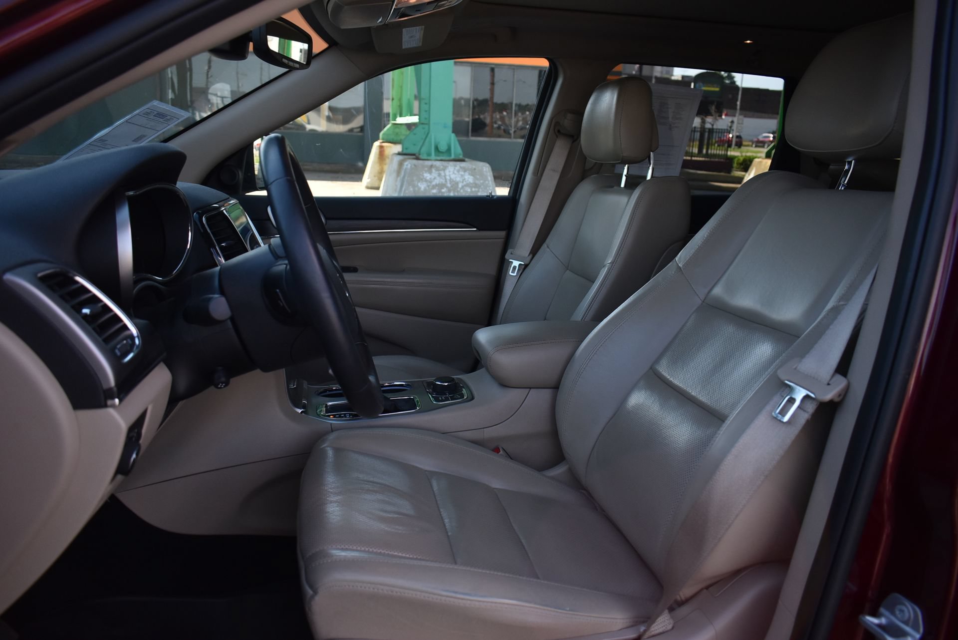 Used 2019 Jeep Grand Cherokee Limited w/ Luxury Group II AWD/4WD image 15