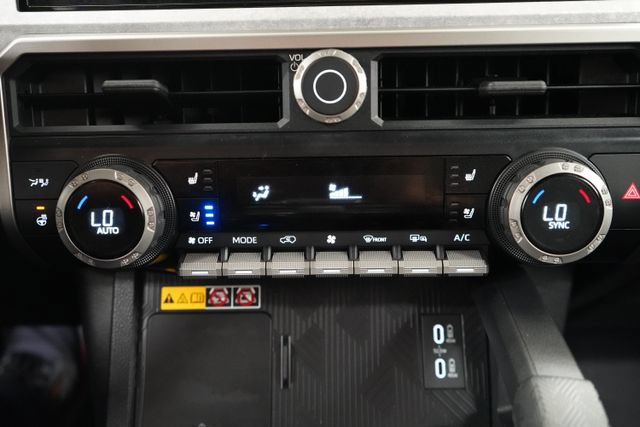 Used 2025 Toyota 4Runner Trailhunter AWD/4WD image 35