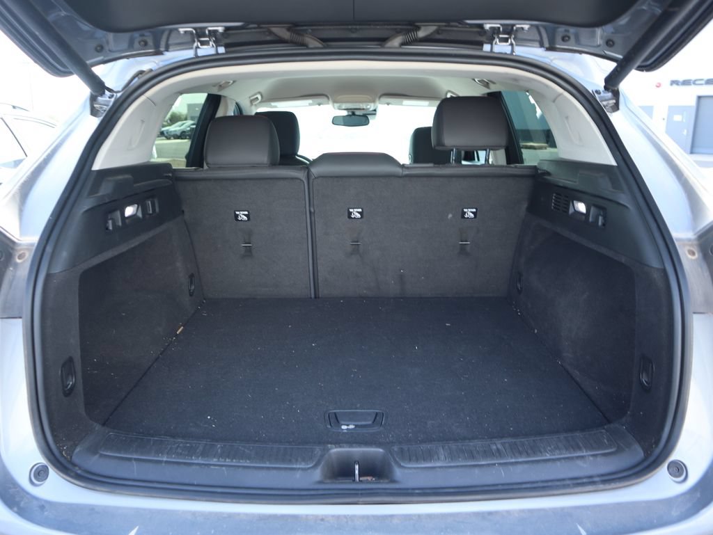 Used 2022 Buick Envision Essence w/ Technology Package I FWD image 12