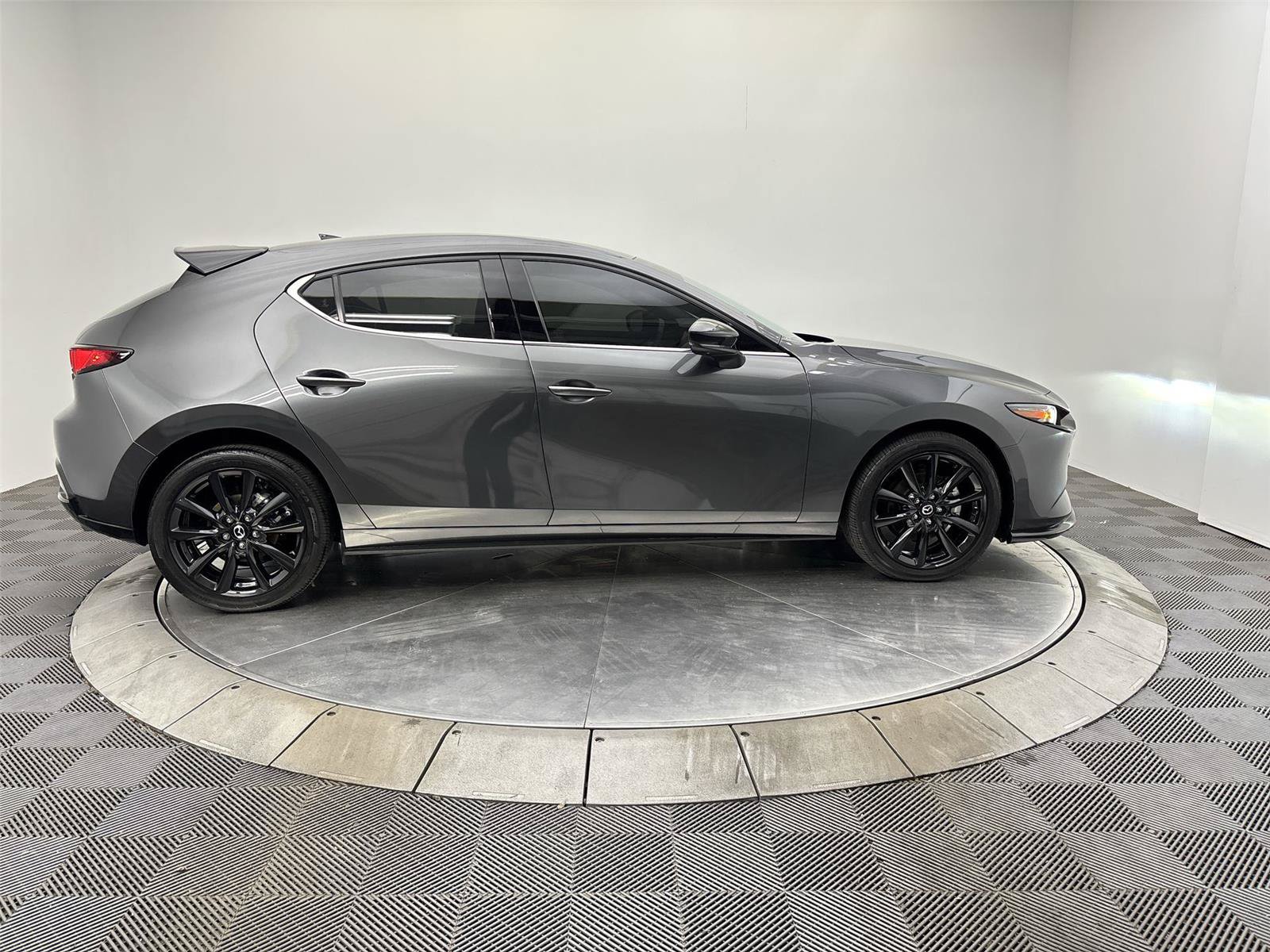 Used 2026 MAZDA MAZDA3 Hatchback w/Premium Plus Pkg AWD/4WD image 17