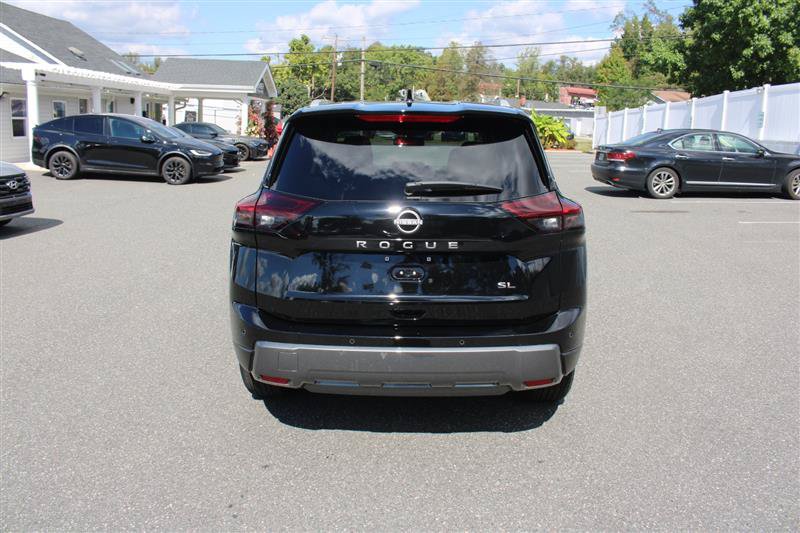 Used 2026 Nissan Rogue SL FWD image 7