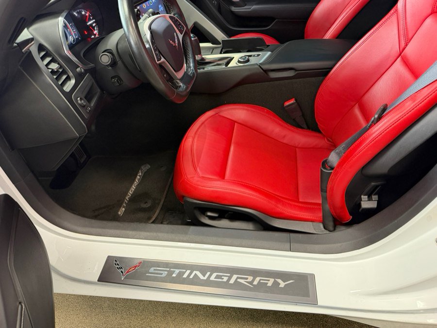 Used 2016 Chevrolet Corvette Stingray Coupe RWD image 34