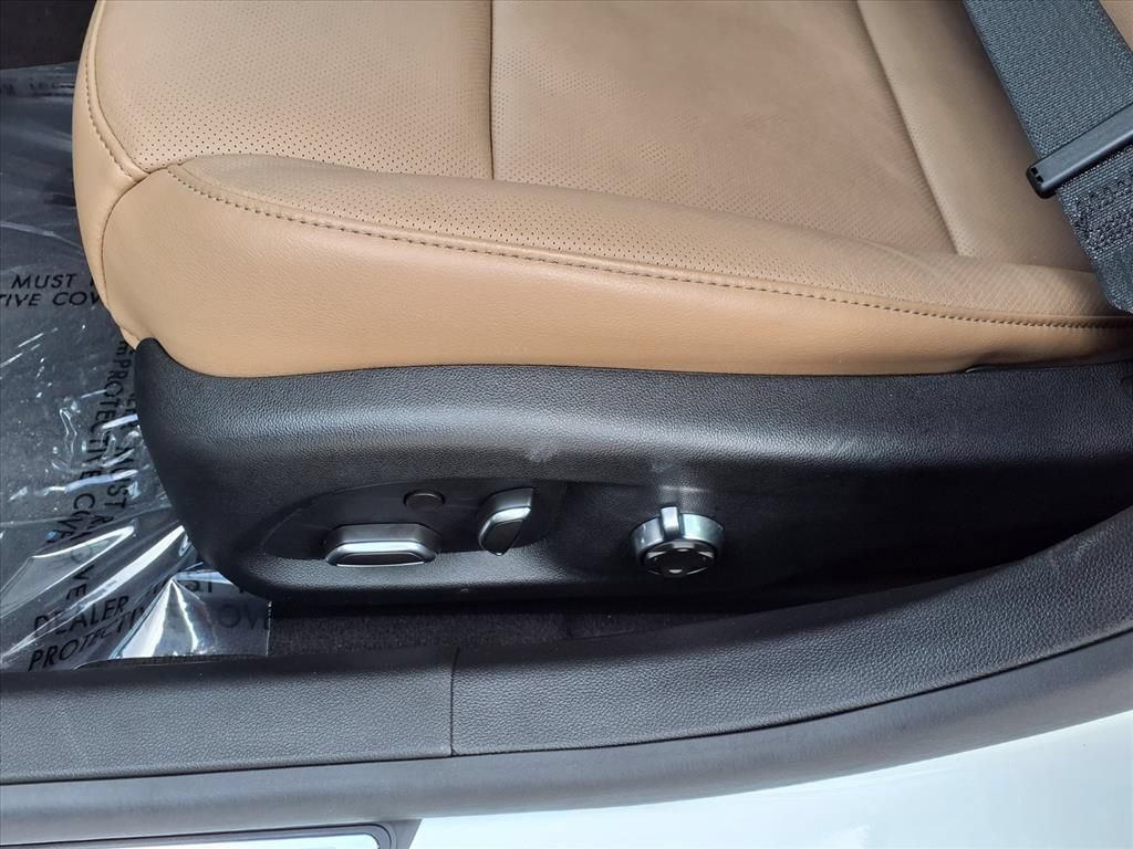 Used 2025 Cadillac CT5 Premium Luxury RWD image 21