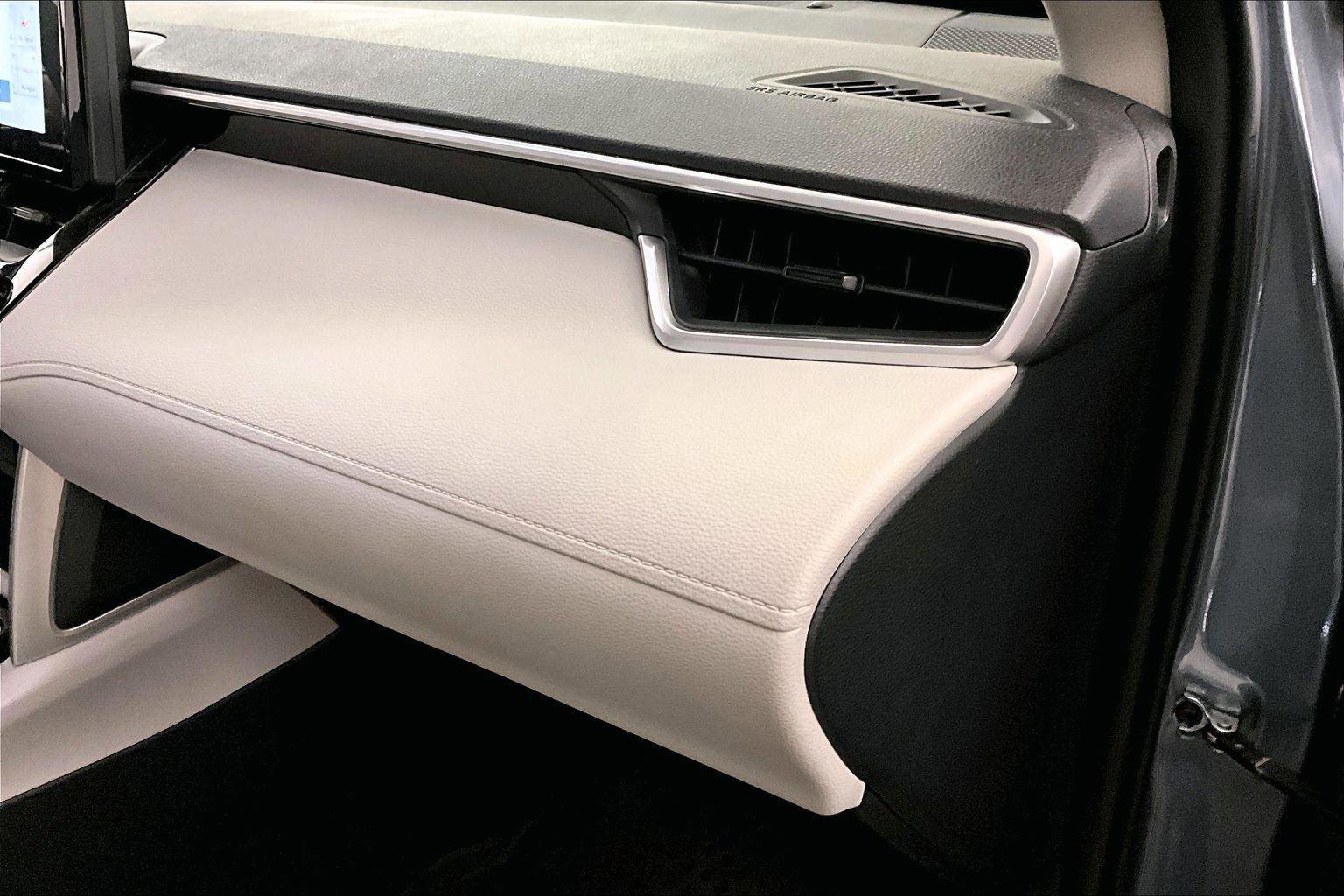 Used 2023 Toyota Corolla Cross LE image 15