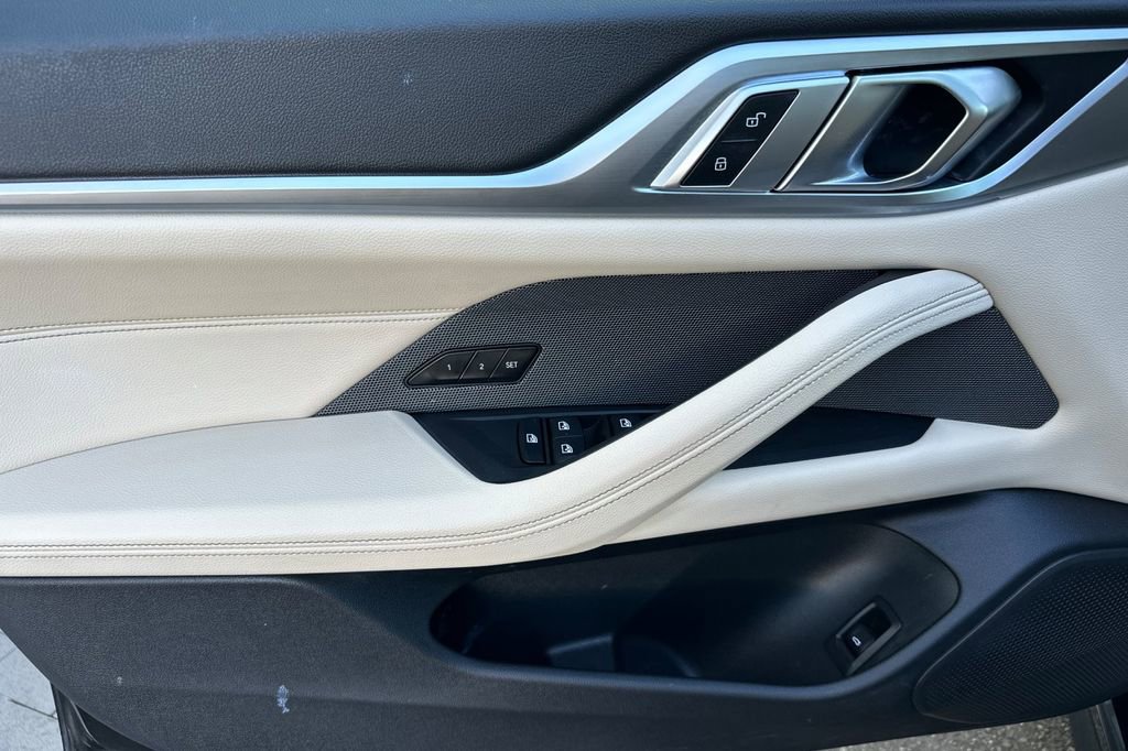 Used 2023 BMW i4 eDrive40 w/ M Sport Package image 10