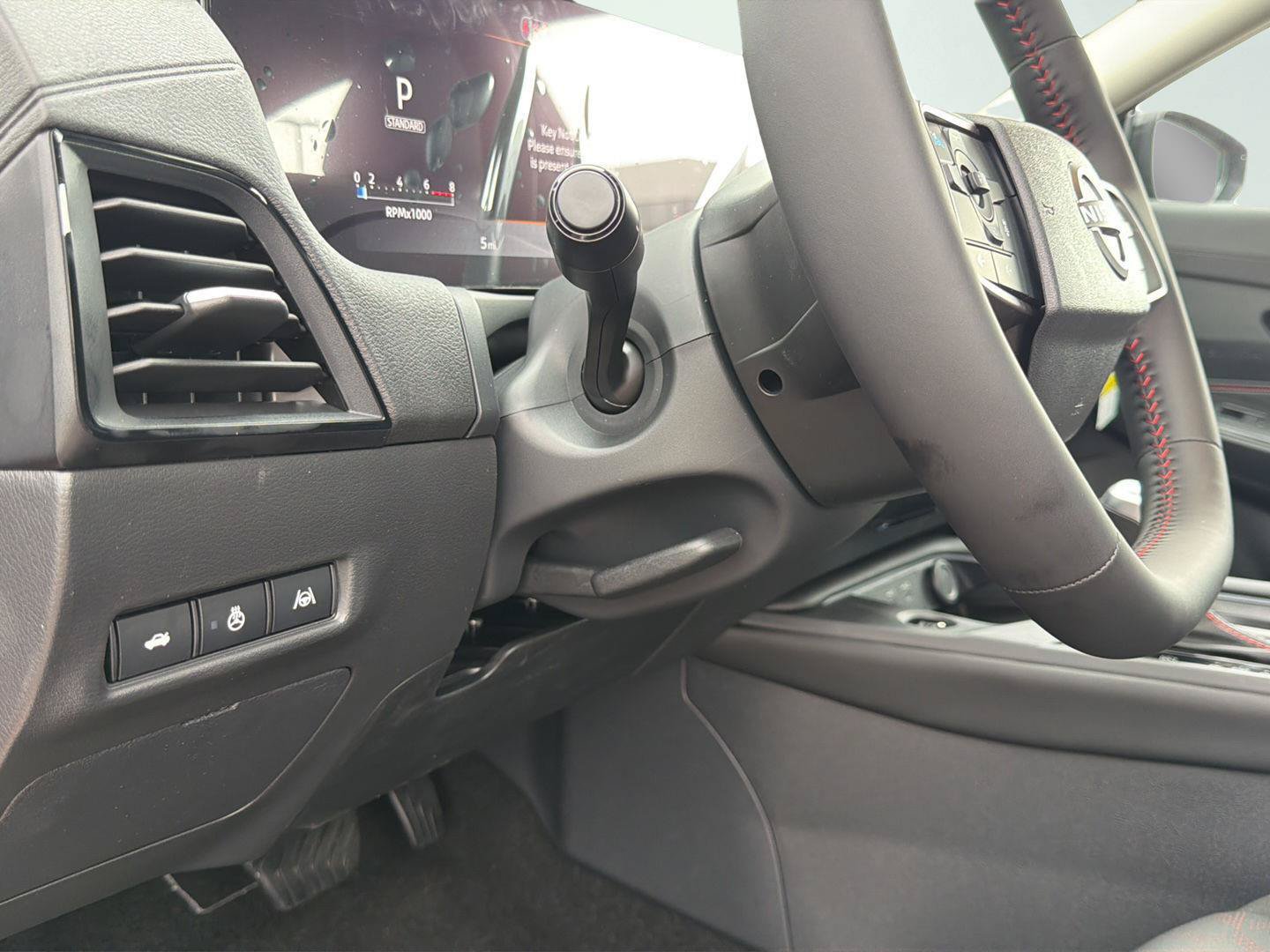 New 2027 Nissan Sentra SR FWD image 9