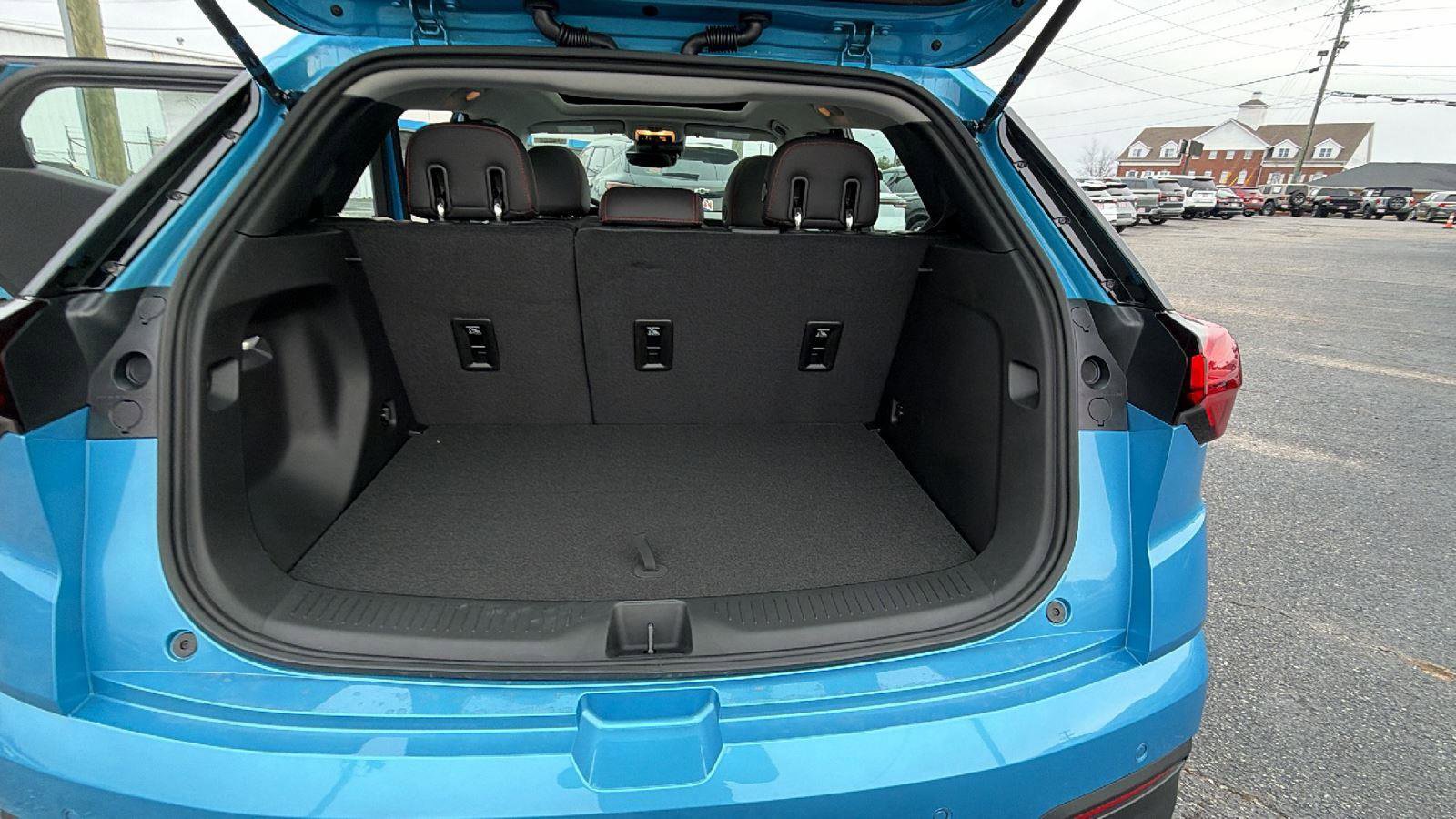 New 2027 Chevrolet Bolt RS w/ Technology Package FWD image 10