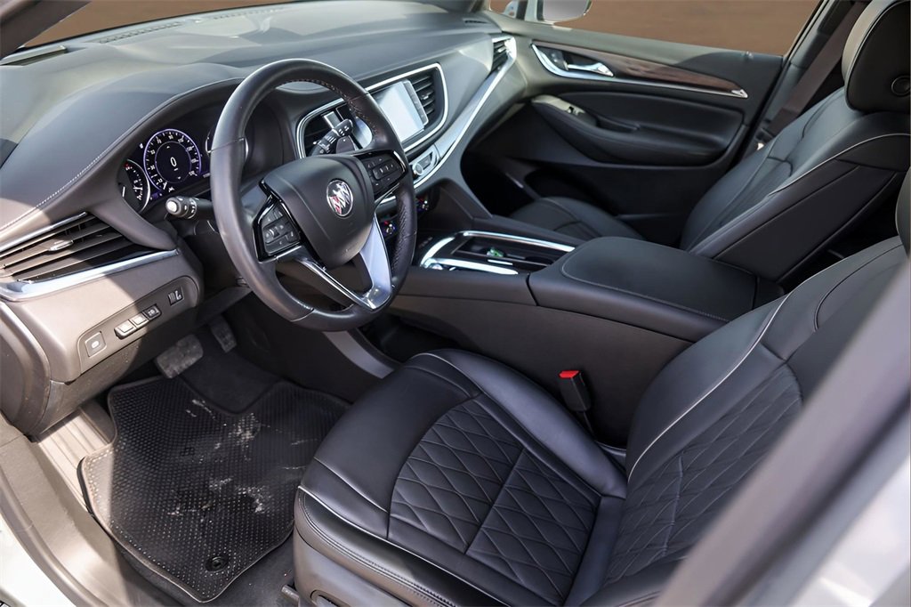 Used 2024 Buick Enclave Avenir w/ Avenir Technology Package image 10