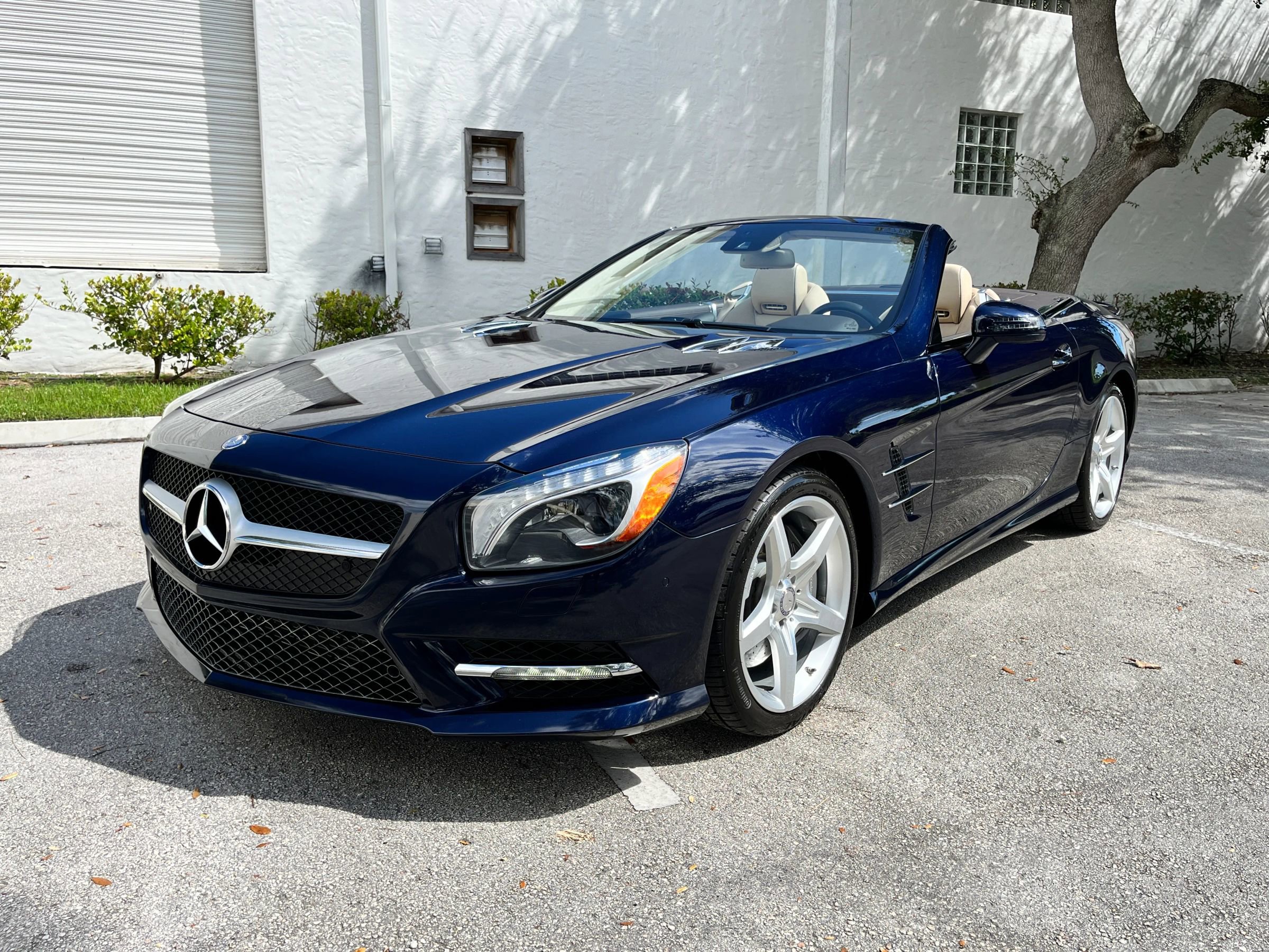 Used 2013 Mercedes-Benz SL 550 image 2