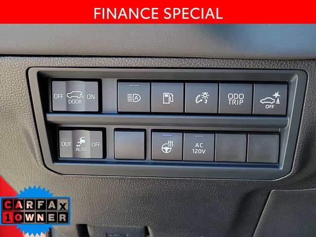Used 2025 Toyota Sequoia Platinum AWD/4WD image 35