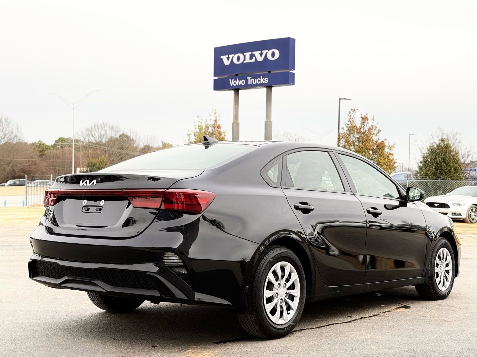 Used 2024 Kia Forte LX image 8