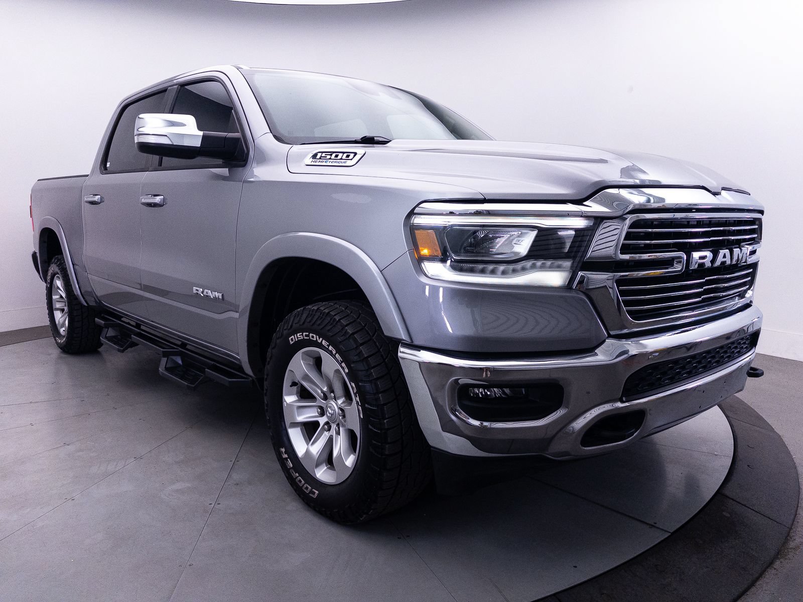 Used 2021 RAM 1500 Laramie w/ Off Road Group AWD/4WD image 17