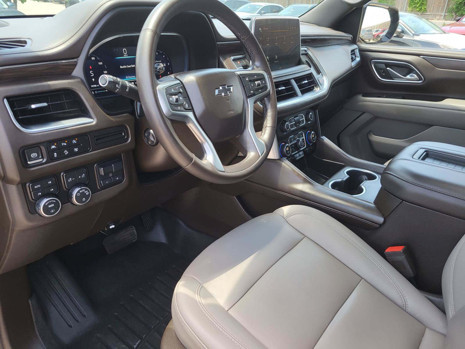 Used 2023 Chevrolet Tahoe Z71 w/ Z71 Off-Road Package AWD/4WD image 23