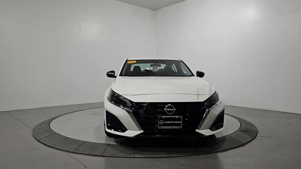 Certified 2025 Nissan Altima 2.5 S FWD image 9