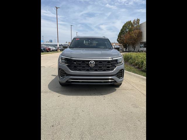 New 2026 Volkswagen Atlas Cross Sport SEL Premium R-Line AWD/4WD image 2