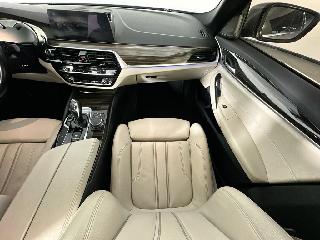 Used 2017 BMW 530i w/ Premium Package RWD image 11