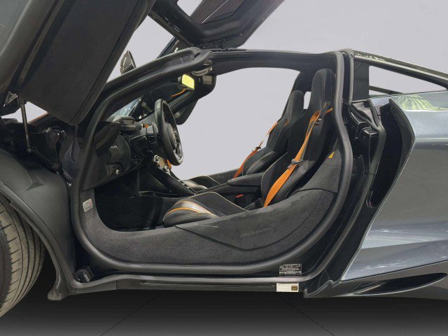 Used 2018 McLaren 720S Performance image 39
