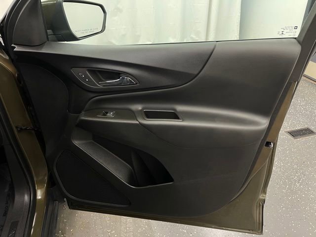 Used 2023 Chevrolet Equinox LT image 9