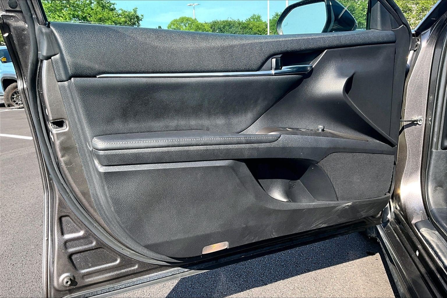 Used 2021 Toyota Camry XSE w/ Blackout Package (TMS) FWD image 22