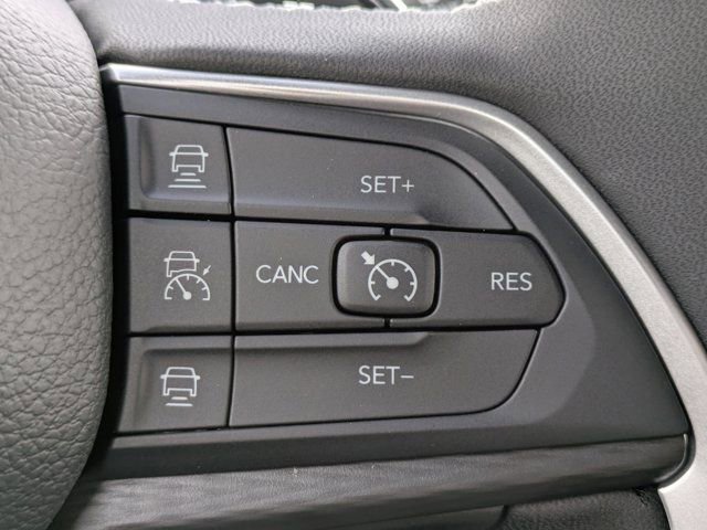 New 2025 Jeep Grand Cherokee L Laredo image 23