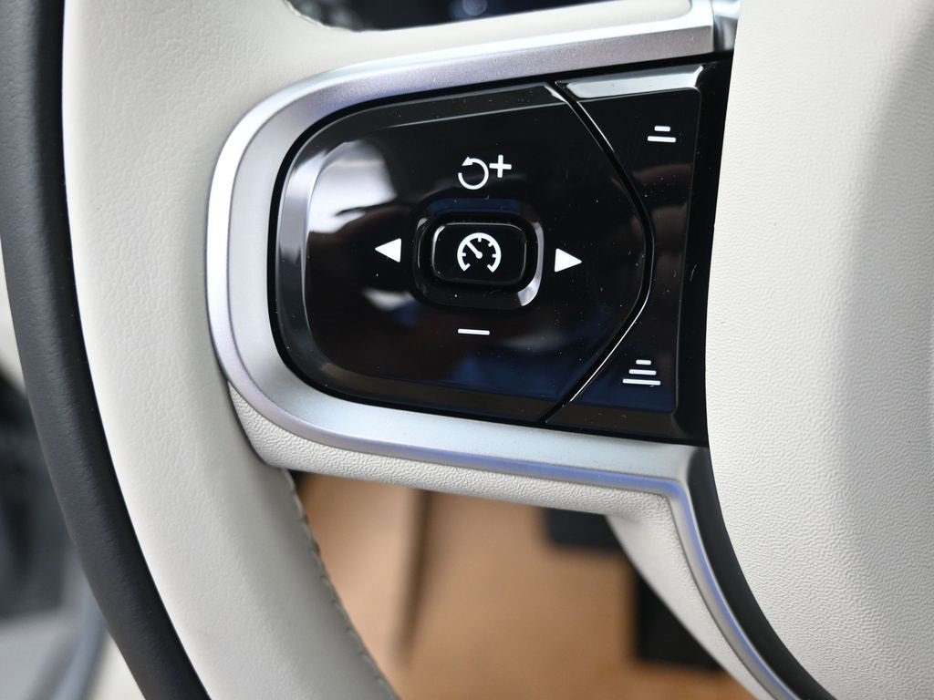 New 2026 Volvo XC90 B6 Ultra image 17