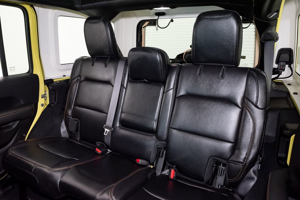 Used 2024 Jeep Wrangler Sahara w/ Technology Group AWD/4WD image 21