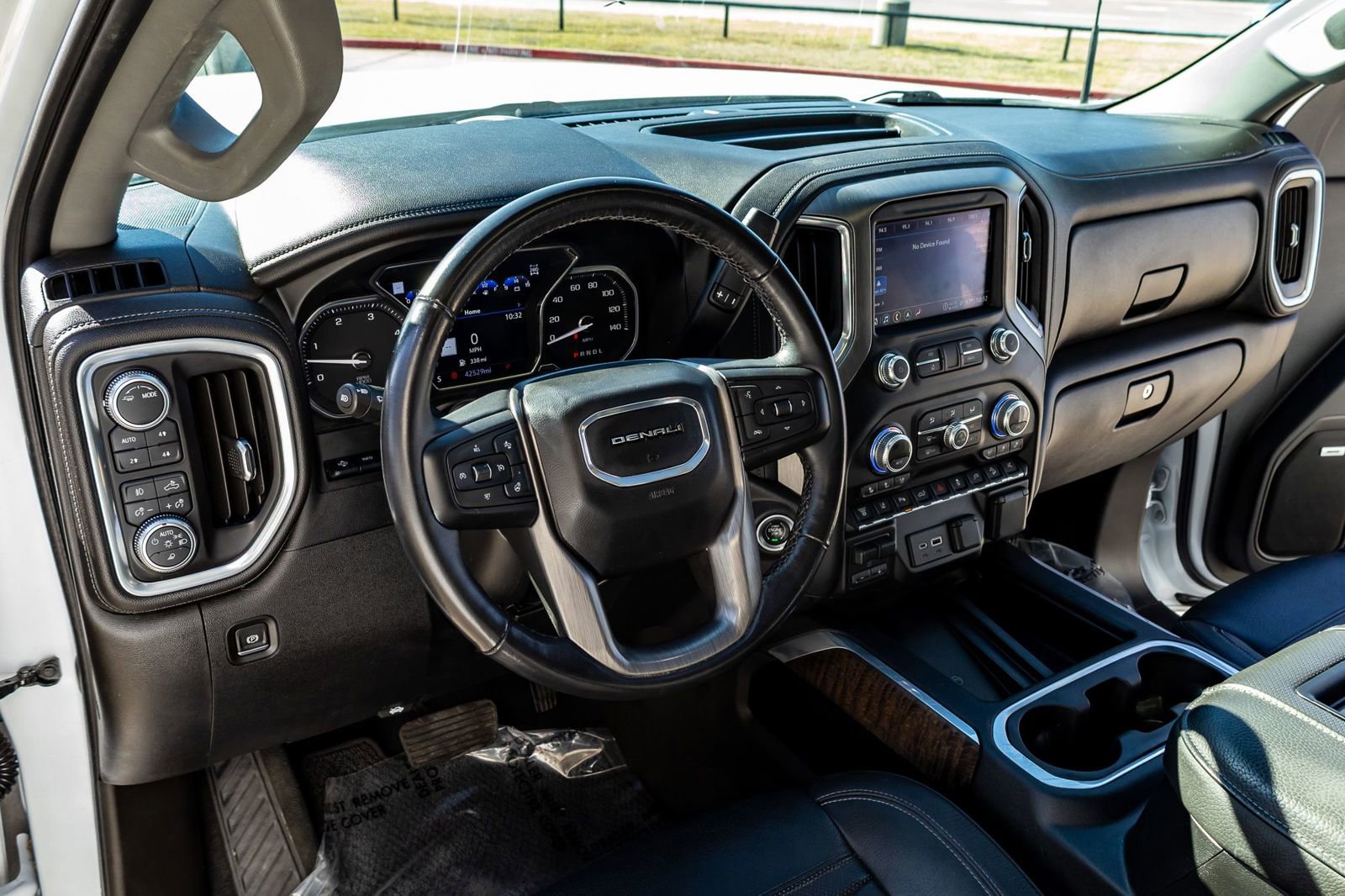 Used 2021 GMC Sierra 2500 Denali w/ Denali Ultimate Package image 17