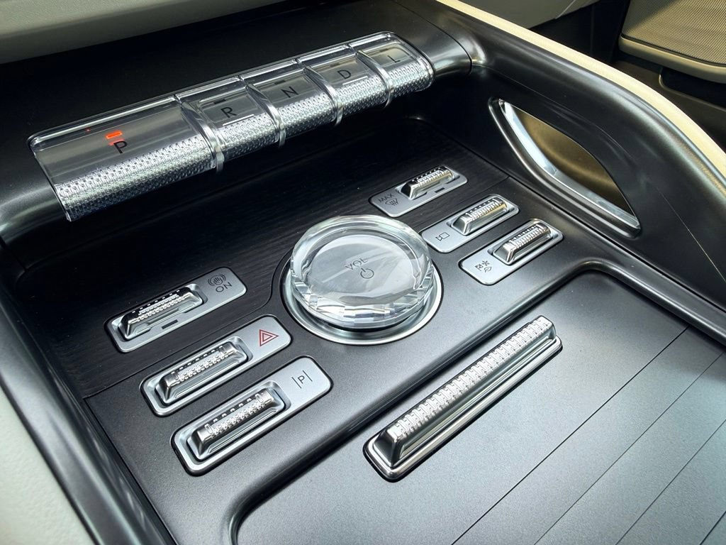 New 2026 Lincoln Nautilus Reserve AWD/4WD image 16