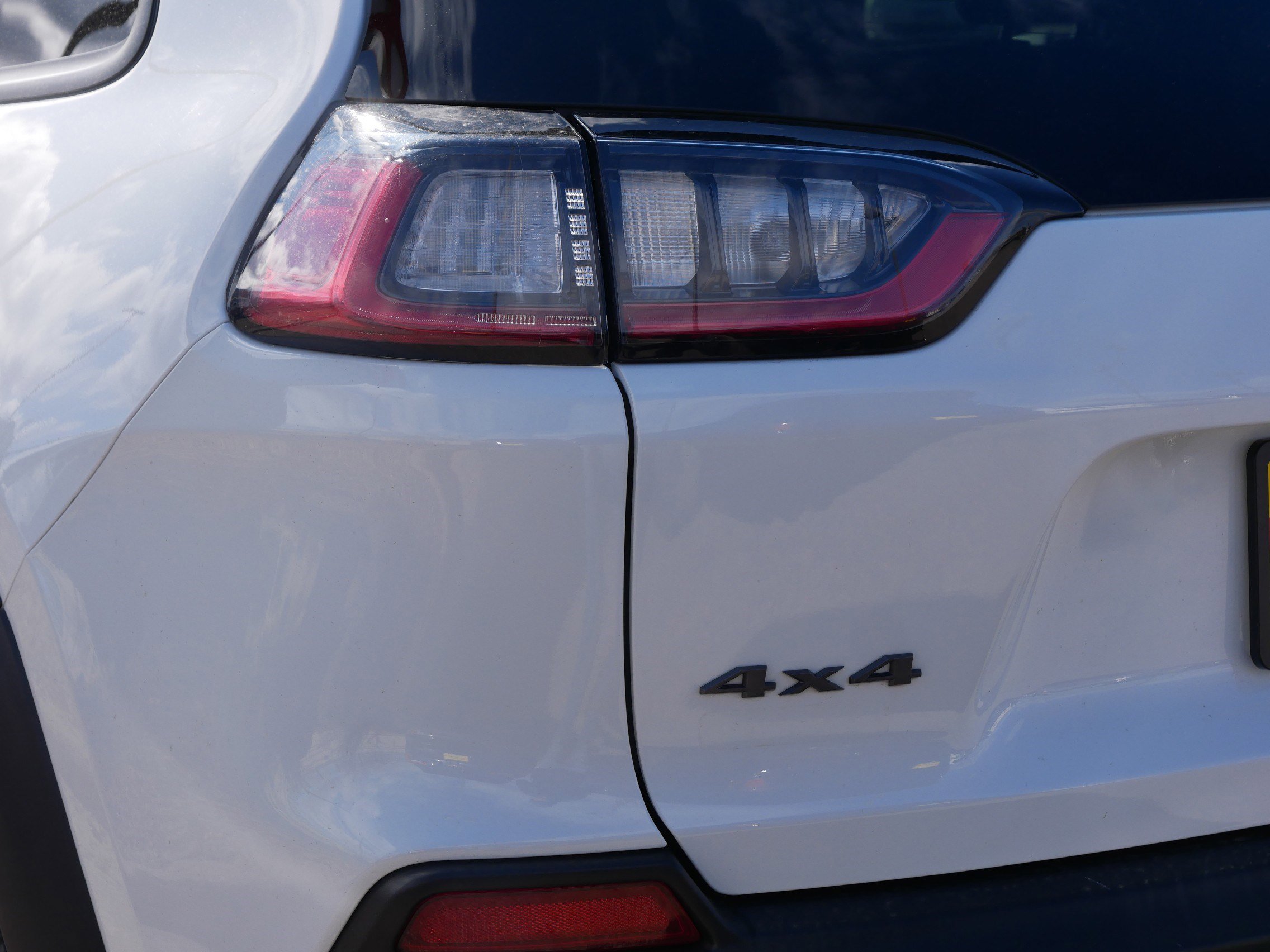 Used 2022 Jeep Cherokee Trailhawk w/ Premium Leather Package AWD/4WD image 17