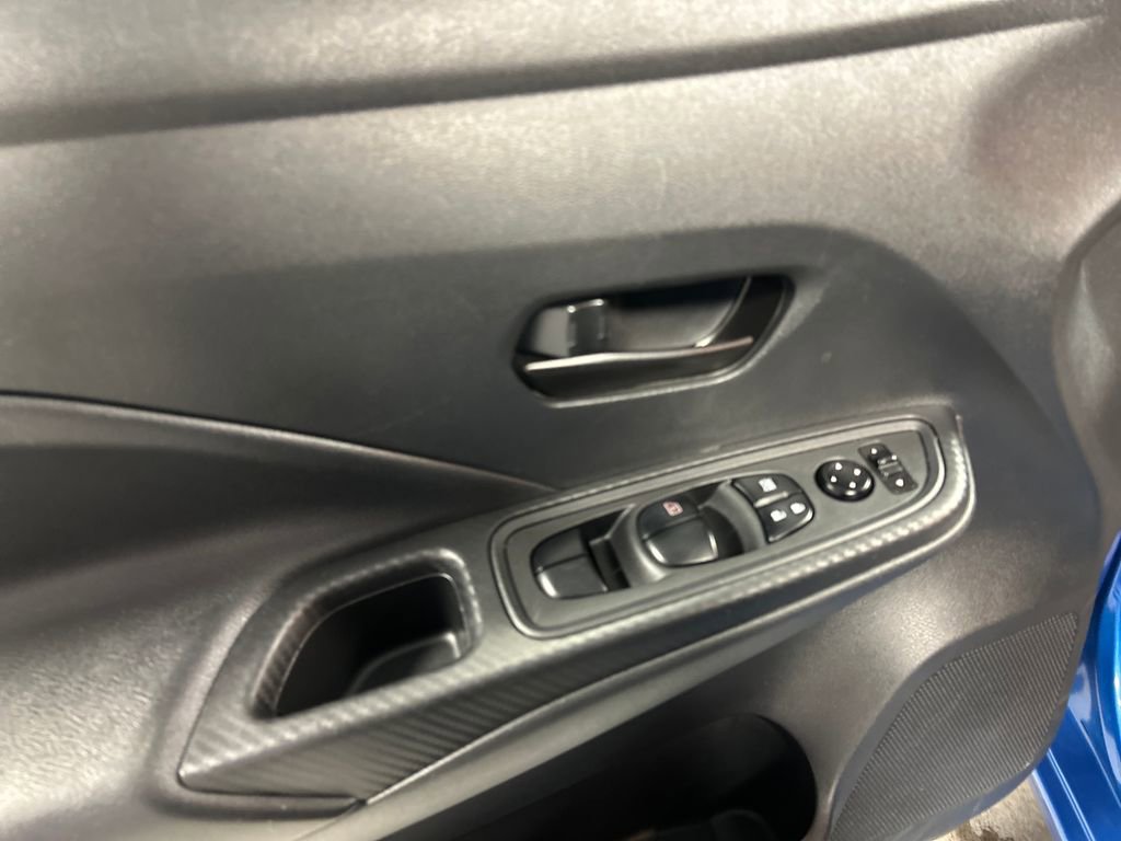 Used 2022 Nissan Versa S w/ Lighting Package image 12