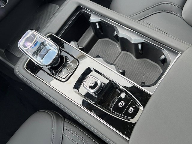 New 2026 Volvo XC90 B6 Plus w/ Protection Package Premier AWD/4WD image 28
